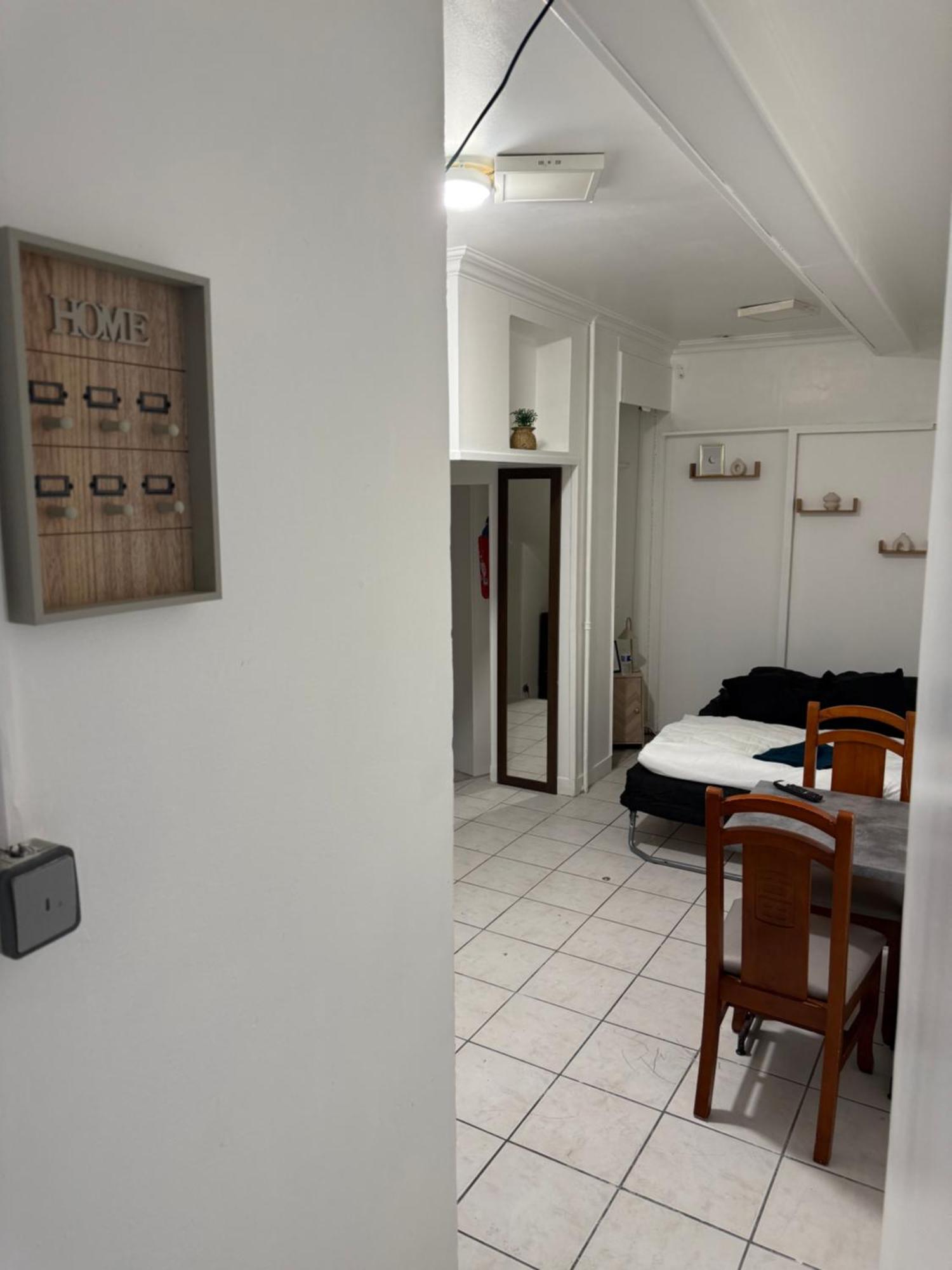 La Maison Cachée Moderne * Parigi